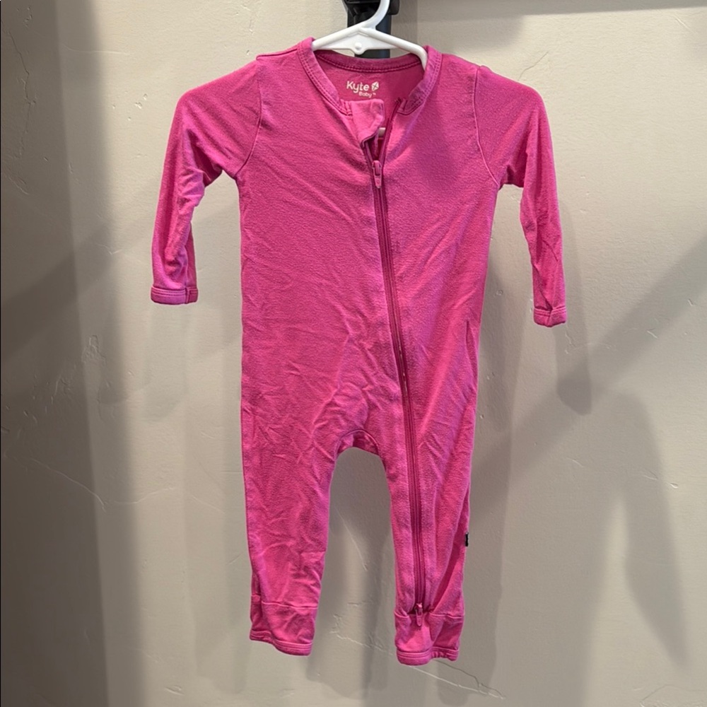 Kyte Baby Pink romper
